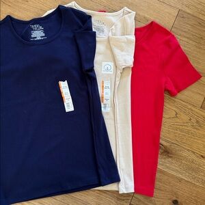 😊Time and Tru Cream, Red, and Navy Short Sleeve Tee Duo